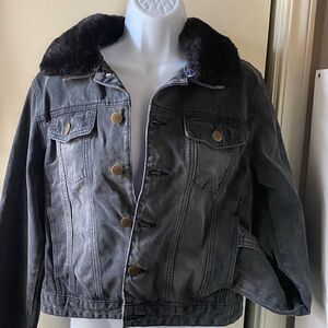 Black/grey  denim jacket with removable faux fur collar sz M